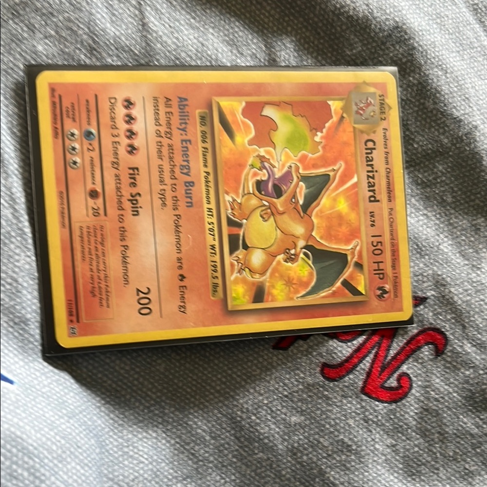 Charizard Pokémon Card